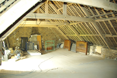le grenier, future chambre